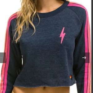 BOLT EMBROIDERY CLASSIC CROPPED CREW SWEATSHIRT - HEATHER NAVY // NEON STRIPES